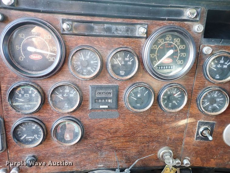 image for item LU9272 1987 Peterbilt 379  semi truck