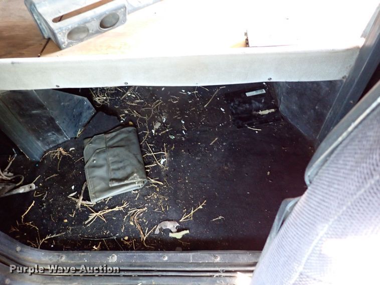 image for item LU9272 1987 Peterbilt 379  semi truck