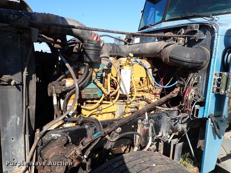 image for item LU9272 1987 Peterbilt 379  semi truck