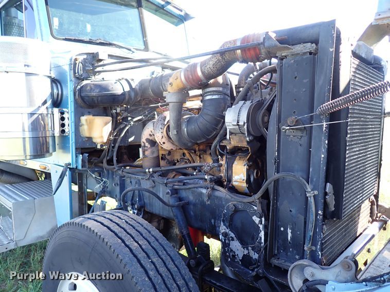 image for item LU9272 1987 Peterbilt 379  semi truck