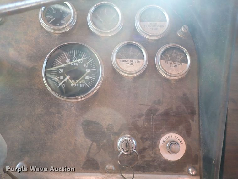 image for item LU9274 1985 Peterbilt 359  semi truck