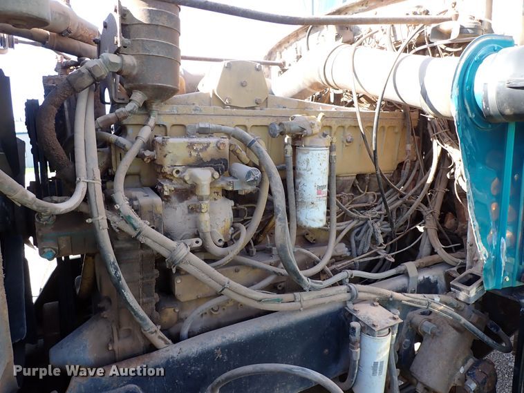 image for item LU9274 1985 Peterbilt 359  semi truck