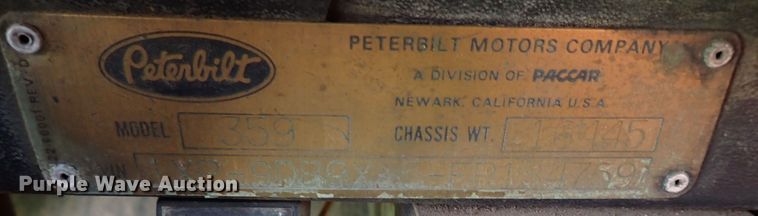 image for item LU9274 1985 Peterbilt 359  semi truck