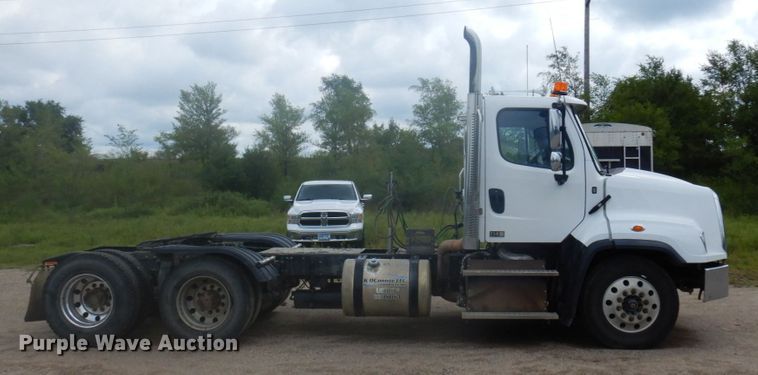 image for item MH9053 2016 Freightliner 114SD  semi truck