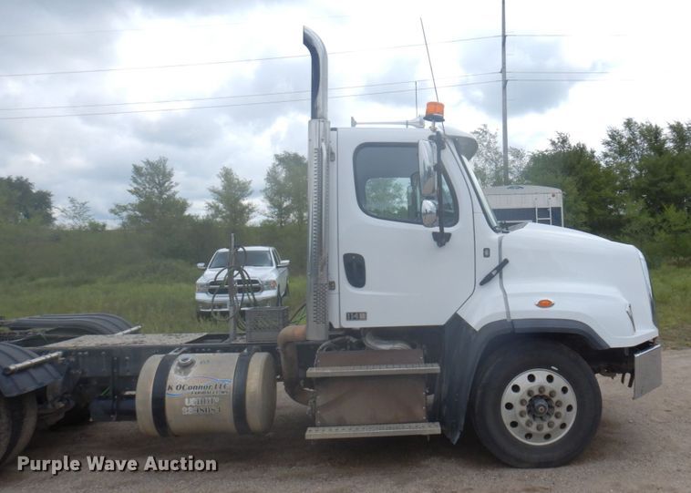 image for item MH9053 2016 Freightliner 114SD  semi truck