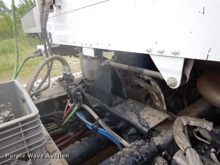 image for item MH9053 2016 Freightliner 114SD  semi truck