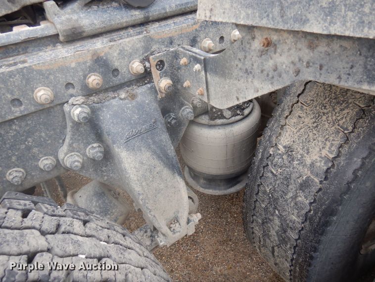 image for item MH9053 2016 Freightliner 114SD  semi truck