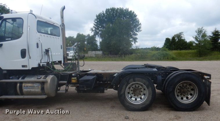 image for item MH9053 2016 Freightliner 114SD  semi truck