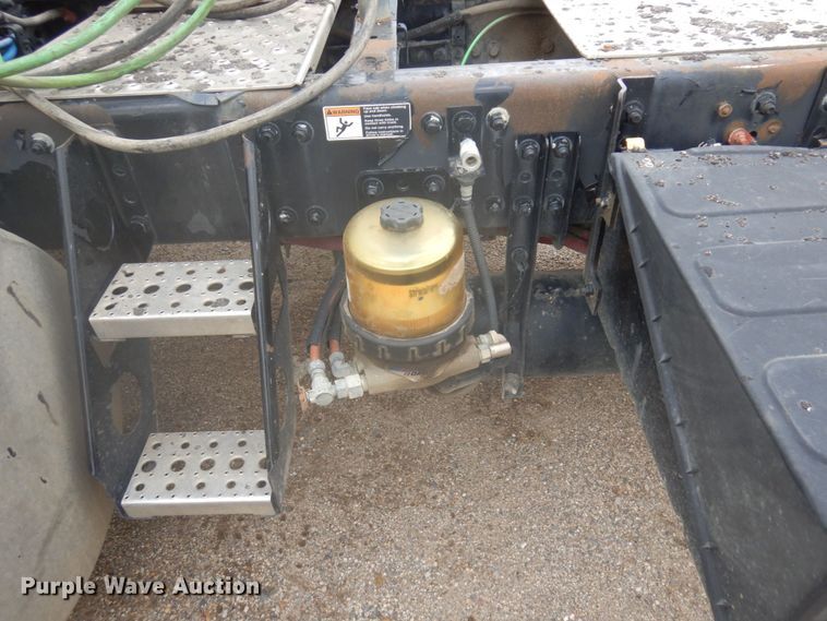 image for item MH9053 2016 Freightliner 114SD  semi truck