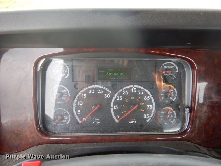 image for item MH9053 2016 Freightliner 114SD  semi truck