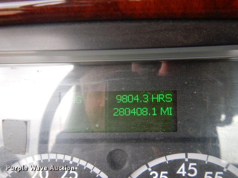 image for item MH9053 2016 Freightliner 114SD  semi truck