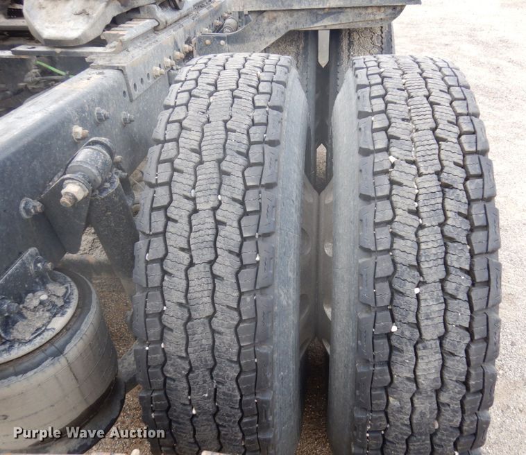 image for item MH9053 2016 Freightliner 114SD  semi truck