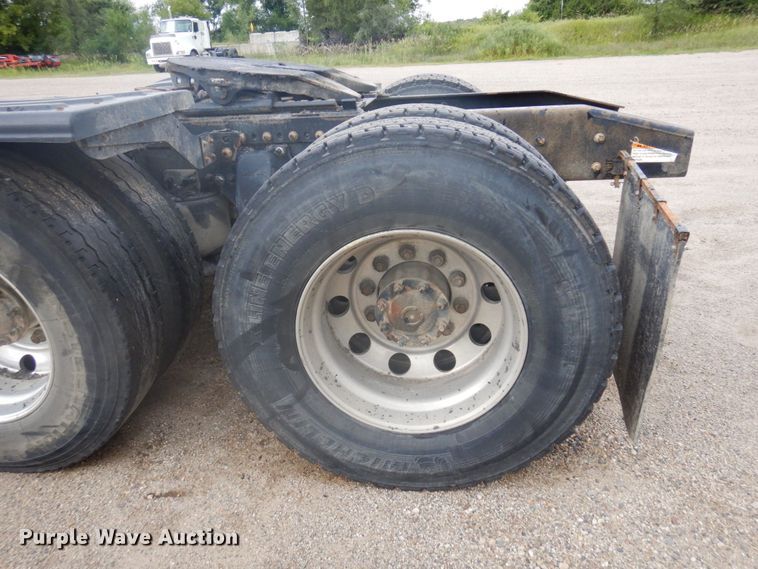 image for item MH9053 2016 Freightliner 114SD  semi truck