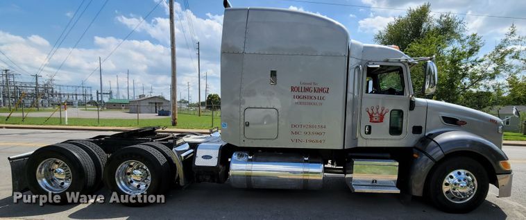 image for item MK9148 2013 Peterbilt 386  semi truck