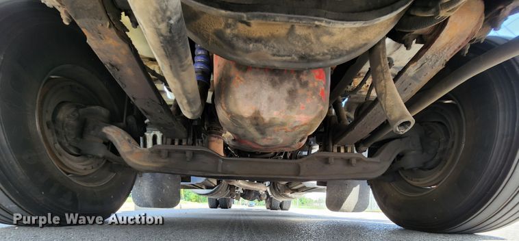 image for item MK9148 2013 Peterbilt 386  semi truck