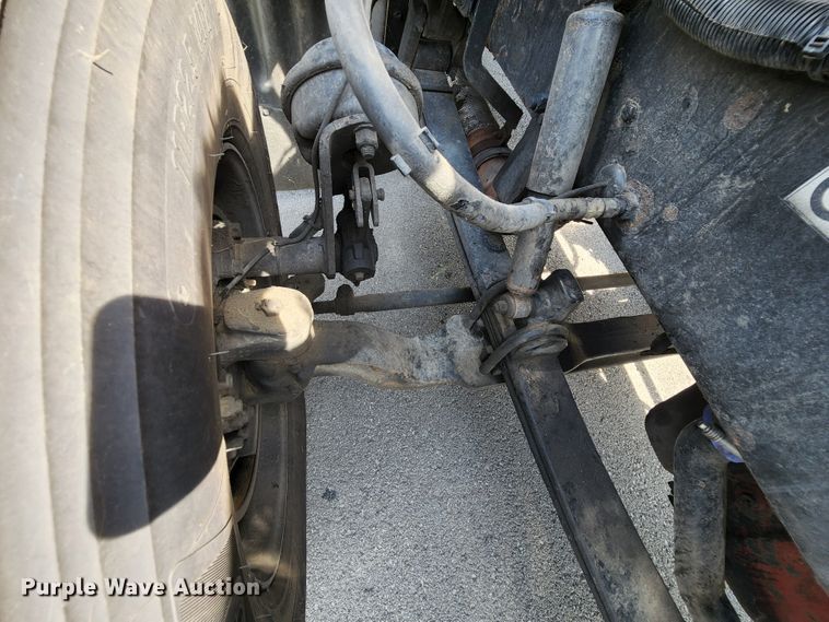 image for item MK9148 2013 Peterbilt 386  semi truck