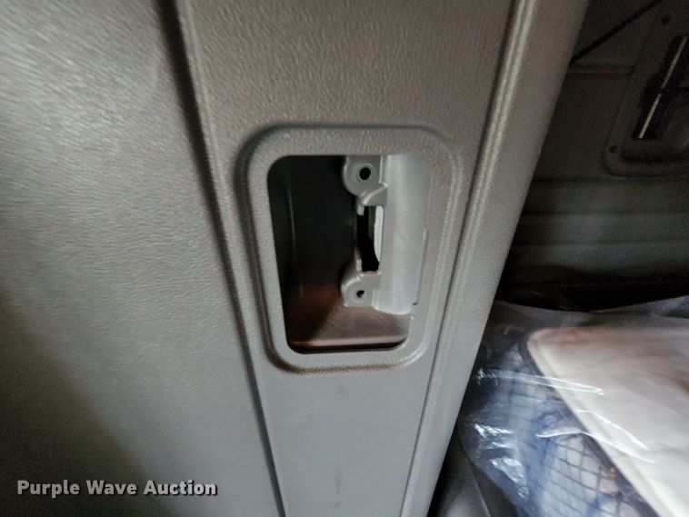 image for item MK9148 2013 Peterbilt 386  semi truck