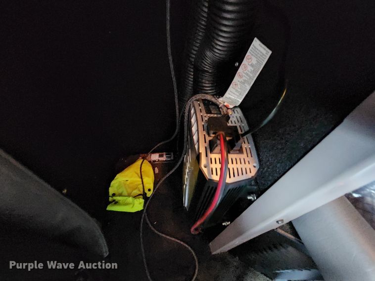 image for item MK9148 2013 Peterbilt 386  semi truck