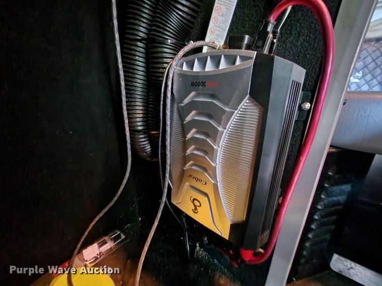 image for item MK9148 2013 Peterbilt 386  semi truck