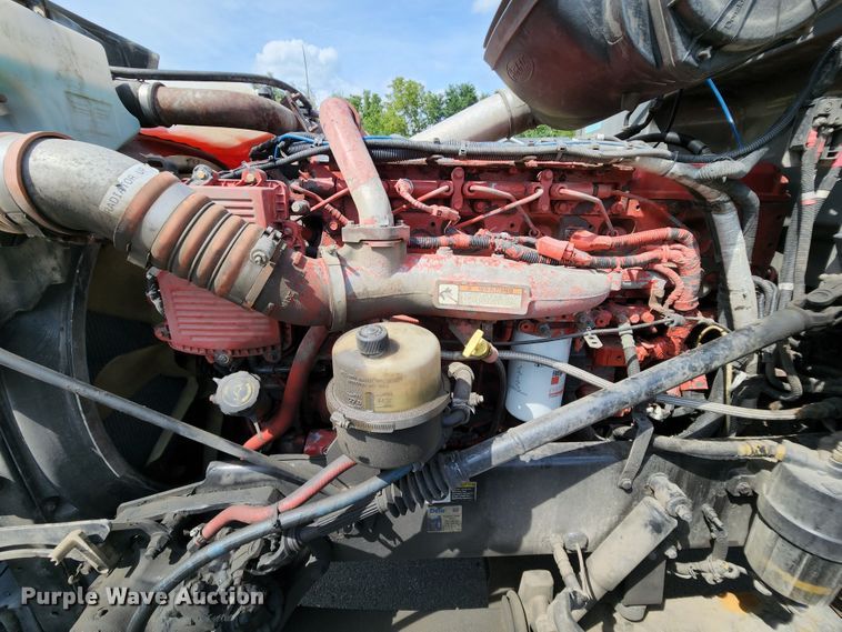 image for item MK9148 2013 Peterbilt 386  semi truck