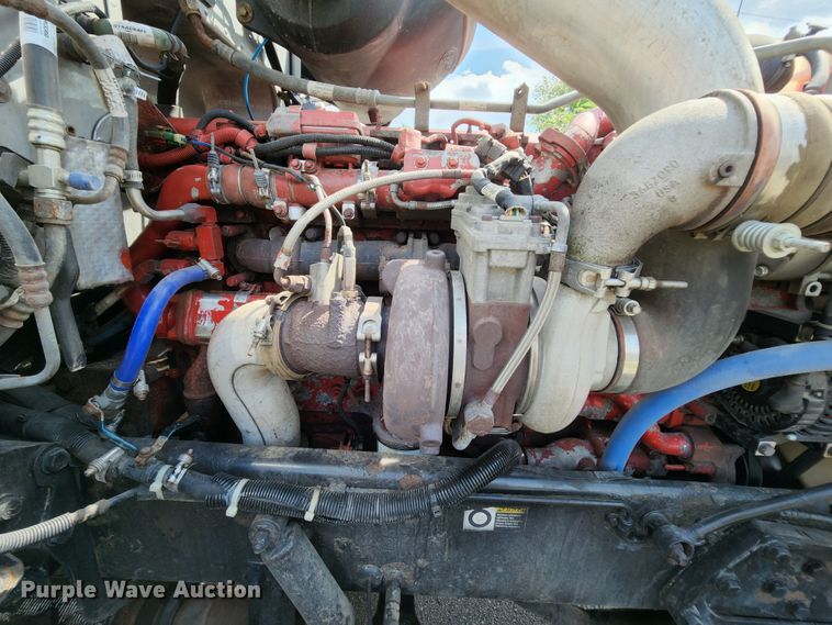 image for item MK9148 2013 Peterbilt 386  semi truck