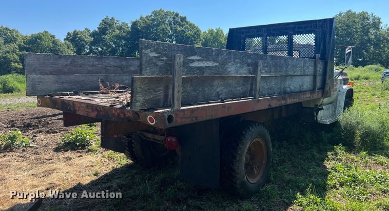 image for item MR9795 1975 Chevrolet C60  dump flatbed truck