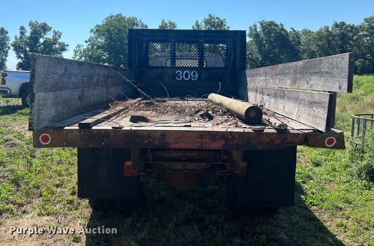 image for item MR9795 1975 Chevrolet C60  dump flatbed truck