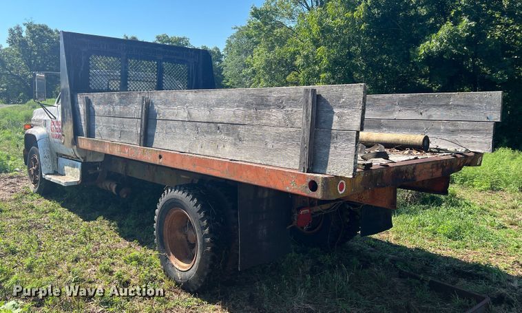 image for item MR9795 1975 Chevrolet C60  dump flatbed truck