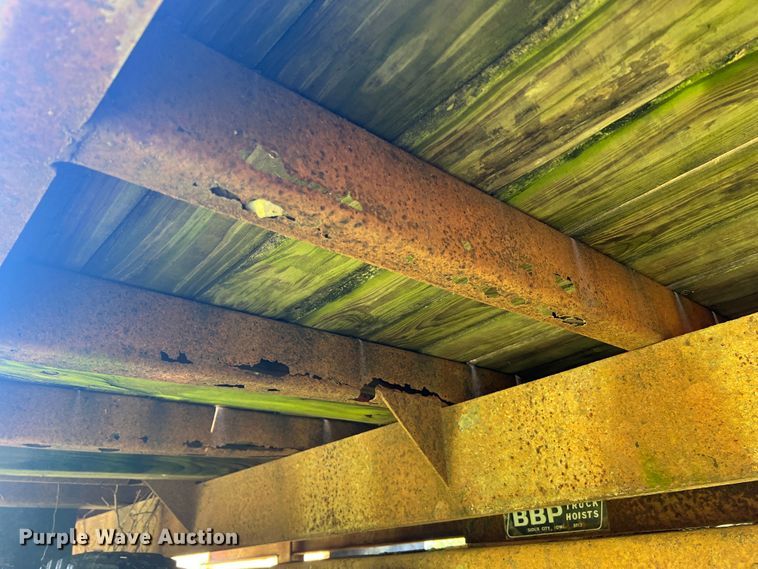 image for item MR9795 1975 Chevrolet C60  dump flatbed truck