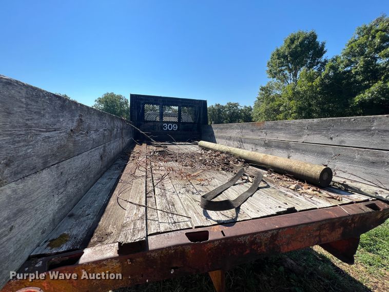 image for item MR9795 1975 Chevrolet C60  dump flatbed truck