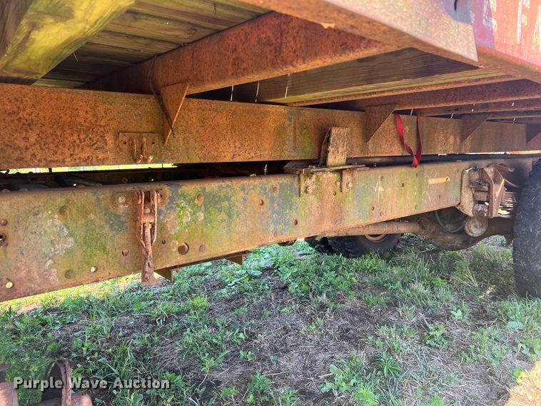 image for item MR9795 1975 Chevrolet C60  dump flatbed truck