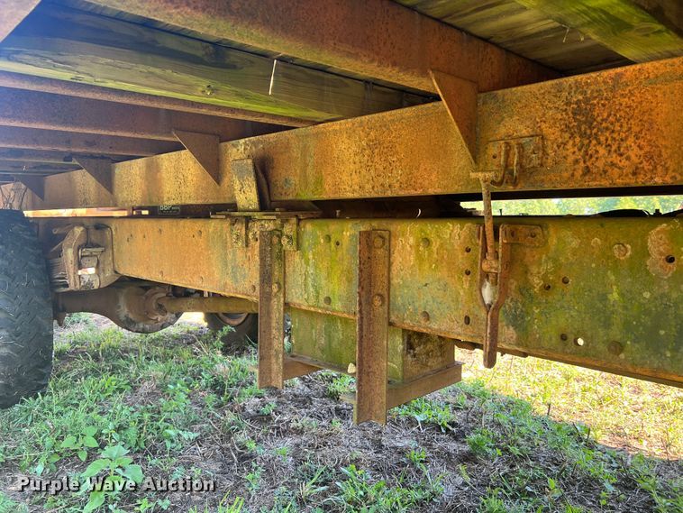 image for item MR9795 1975 Chevrolet C60  dump flatbed truck