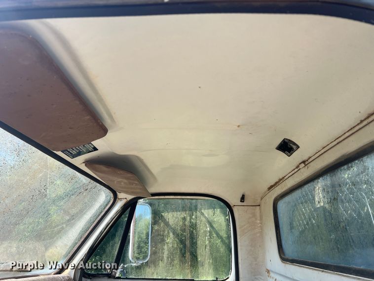 image for item MR9795 1975 Chevrolet C60  dump flatbed truck