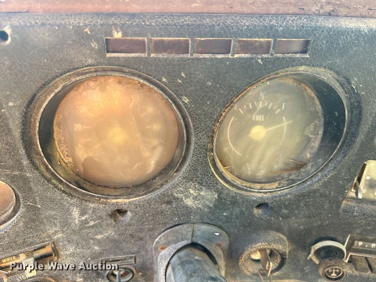 image for item MR9795 1975 Chevrolet C60  dump flatbed truck