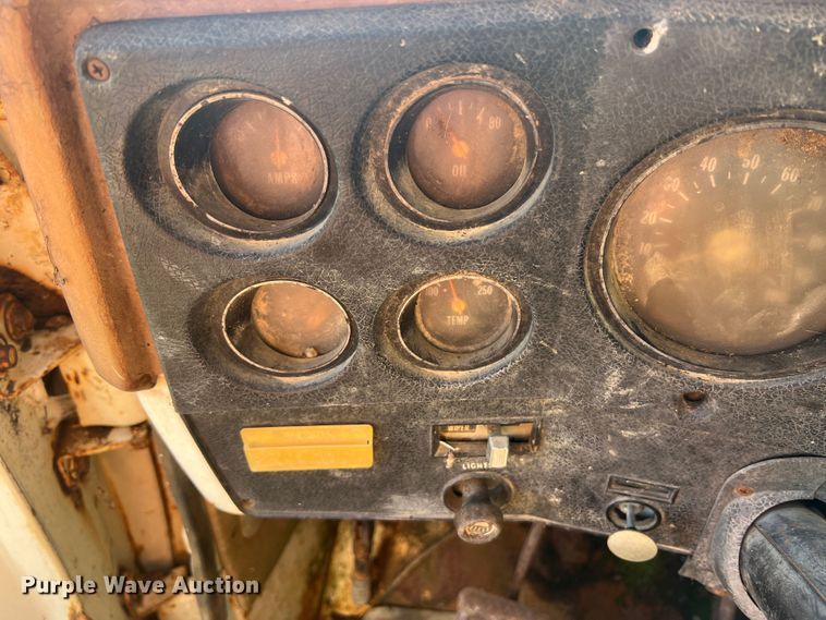 image for item MR9795 1975 Chevrolet C60  dump flatbed truck