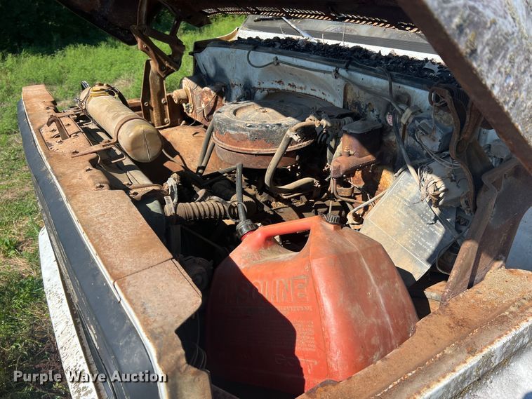 image for item MR9795 1975 Chevrolet C60  dump flatbed truck