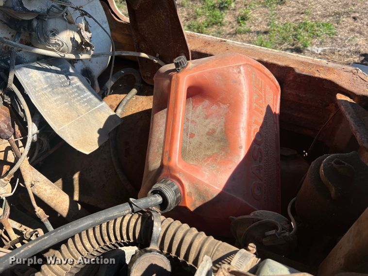 image for item MR9795 1975 Chevrolet C60  dump flatbed truck