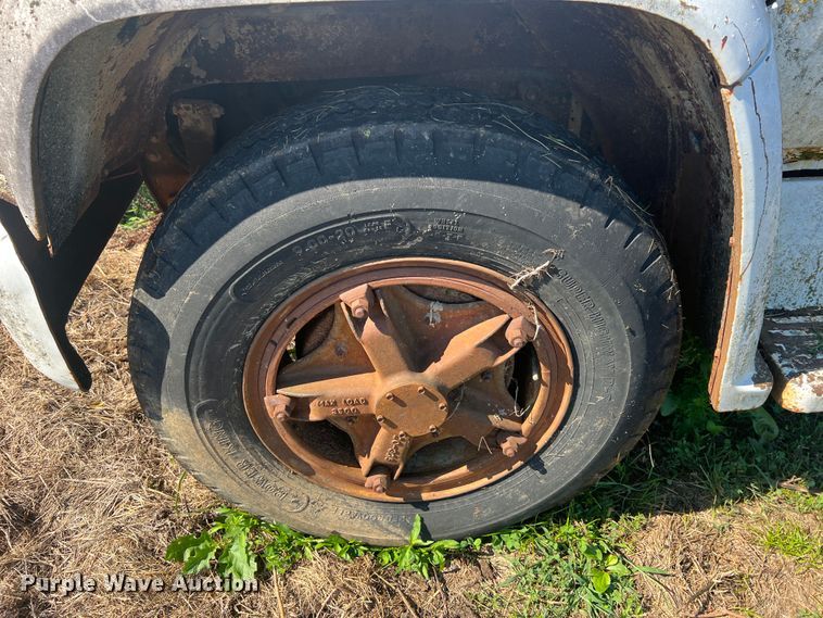 image for item MR9795 1975 Chevrolet C60  dump flatbed truck