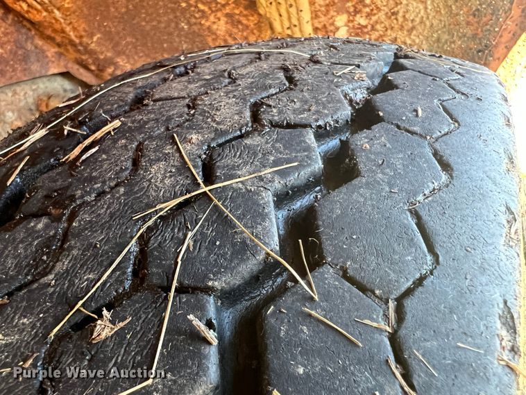 image for item MR9795 1975 Chevrolet C60  dump flatbed truck