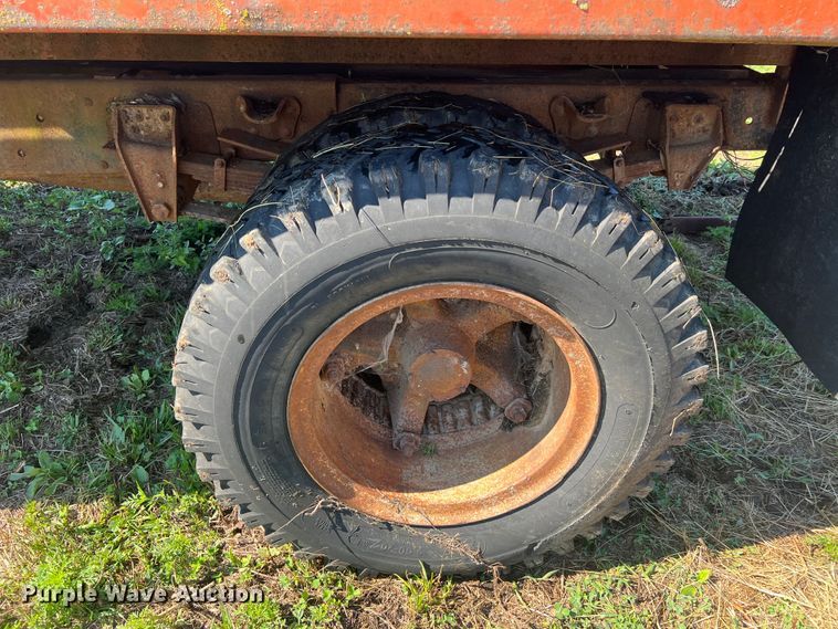 image for item MR9795 1975 Chevrolet C60  dump flatbed truck