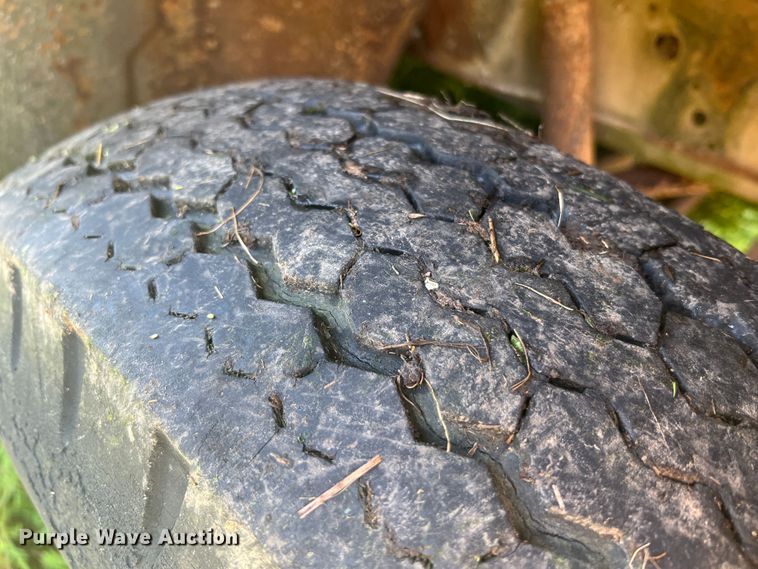 image for item MR9795 1975 Chevrolet C60  dump flatbed truck