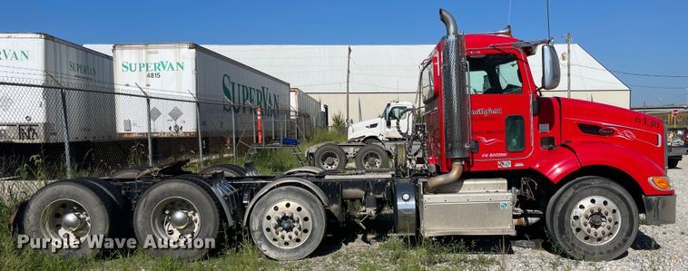 image for item MU9073 2011 Peterbilt 384  semi truck