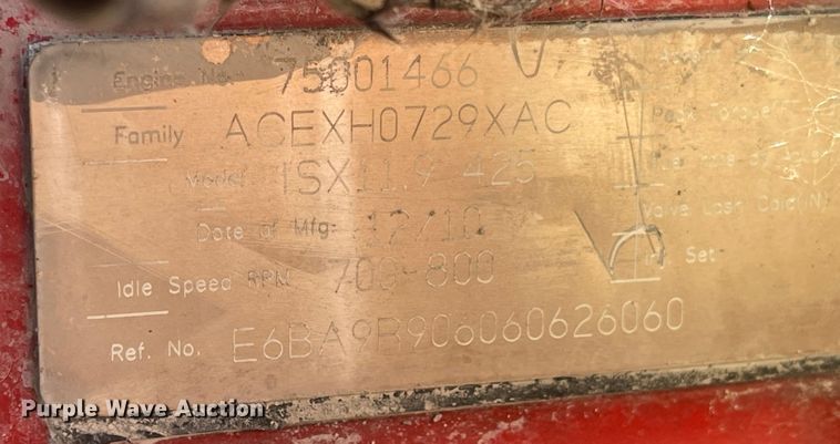 image for item MU9073 2011 Peterbilt 384  semi truck