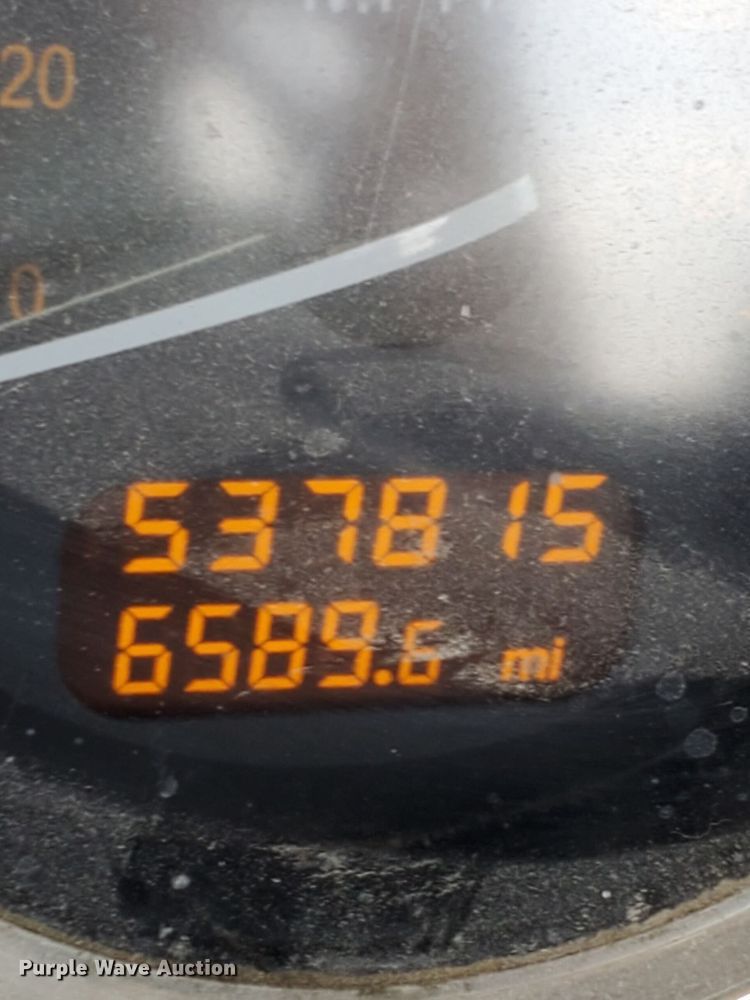 image for item MU9073 2011 Peterbilt 384  semi truck