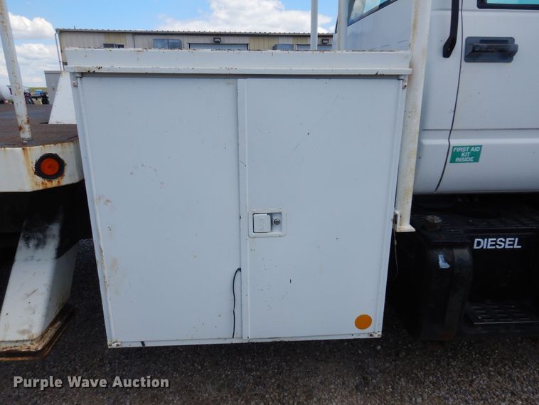 image for item DB7849 2000 GMC C7500  bucket truck
