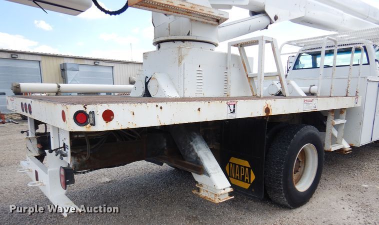 image for item DB7849 2000 GMC C7500  bucket truck