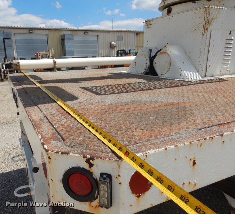 image for item DB7849 2000 GMC C7500  bucket truck