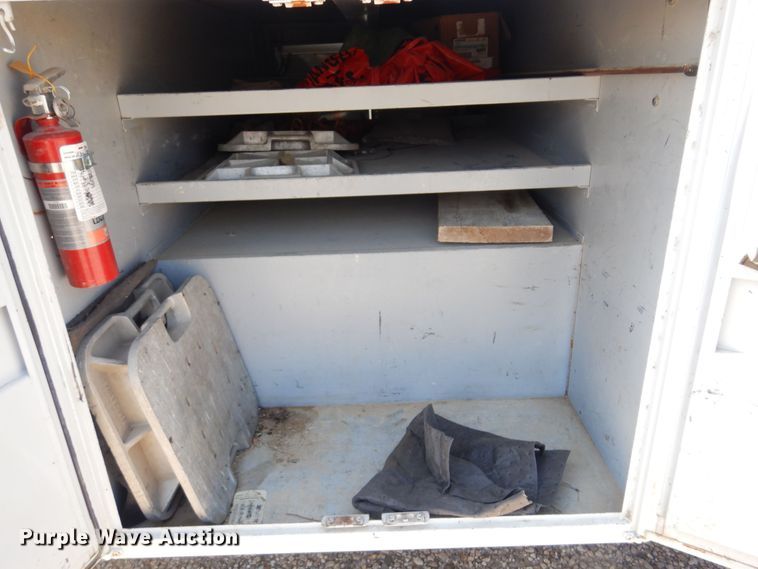 image for item DB7849 2000 GMC C7500  bucket truck