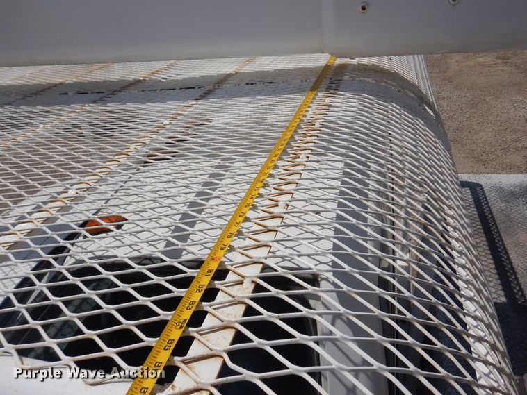 image for item DB7849 2000 GMC C7500  bucket truck