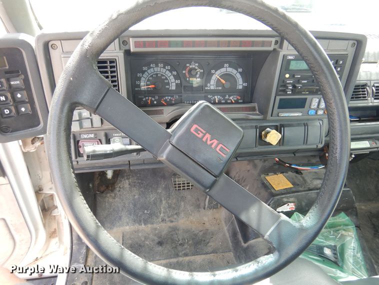 image for item DB7849 2000 GMC C7500  bucket truck